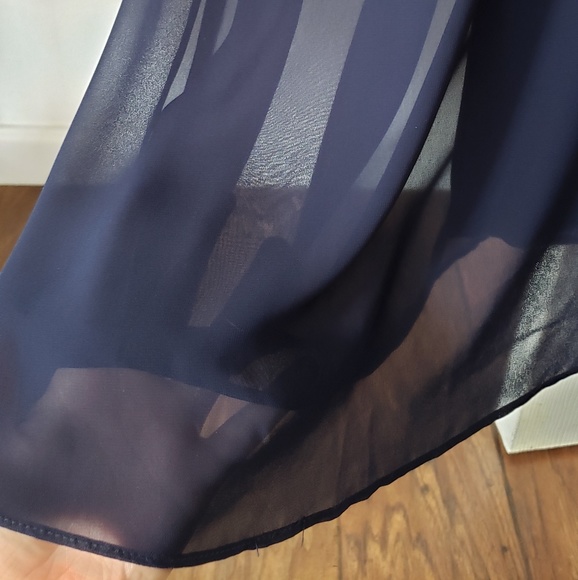 Lulu’s Off-the-Shoulder Maxi Gown 👗 - Picture 3 of 5